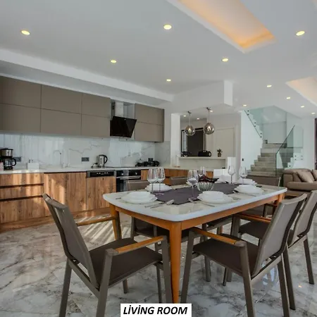 Charming With A Pool * Αλάνια