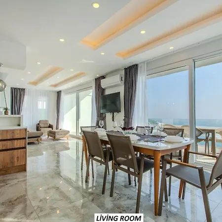 Charming With A Pool Αλάνια