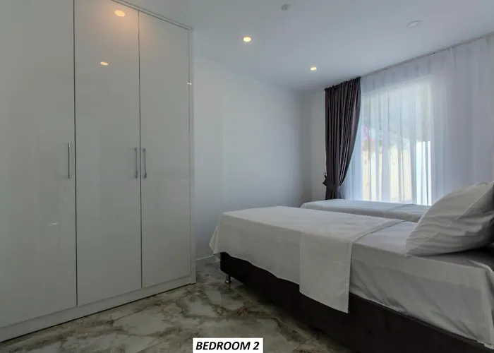 Charming With A Pool Vakantiehuis *