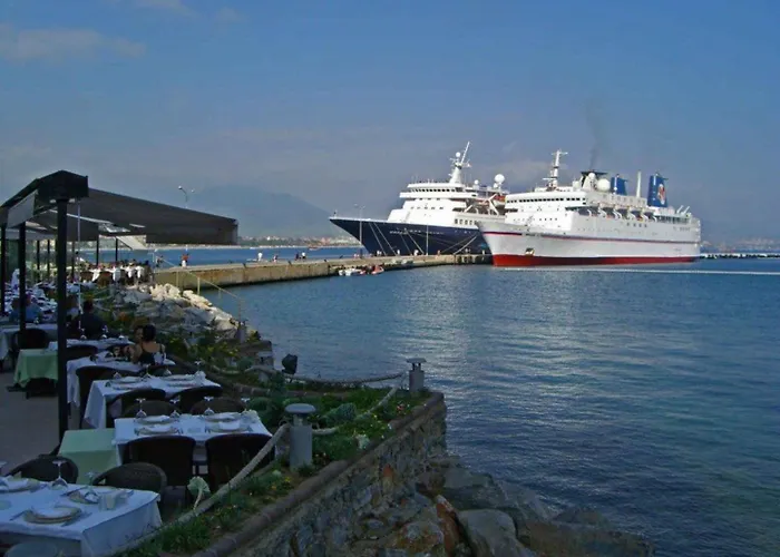 Charming With A Pool Vakantiehuis