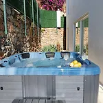 Charming With A Pool Vakantiehuis Alanya
