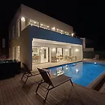 Charming With A Pool Vakantiehuis Alanya