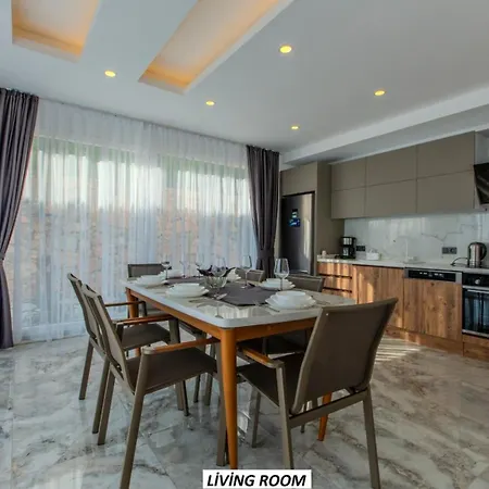 Charming With A Pool Tatil Evi