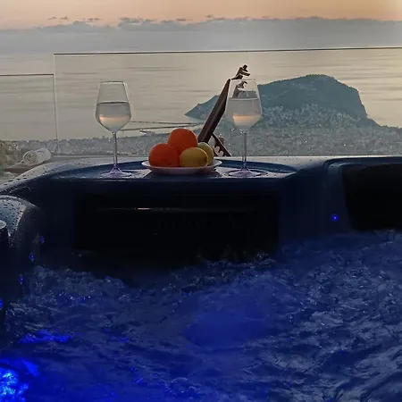 Сasa de vacaciones Charming With A Pool