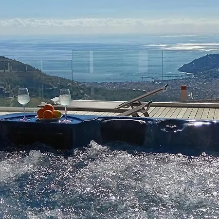 Tatil Evi Charming With A Pool