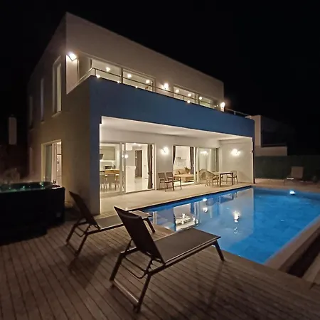 Charming With A Pool Сasa de vacaciones Alanya