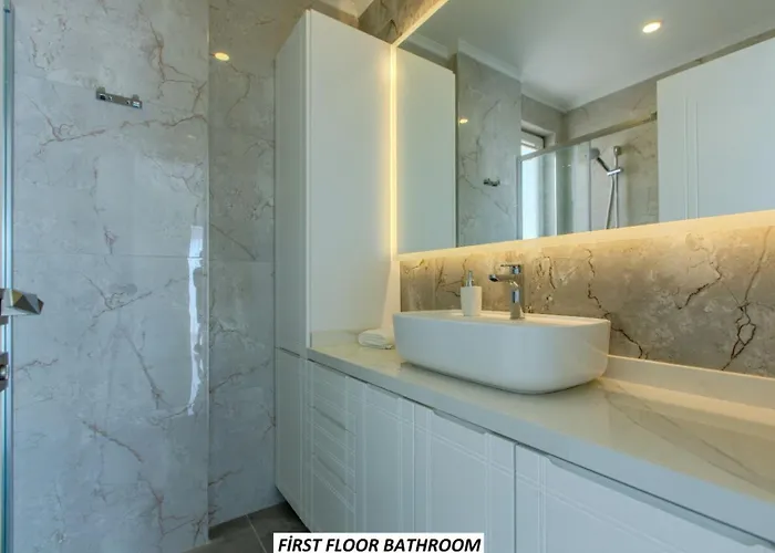 Charming With A Pool Semesterbostad *