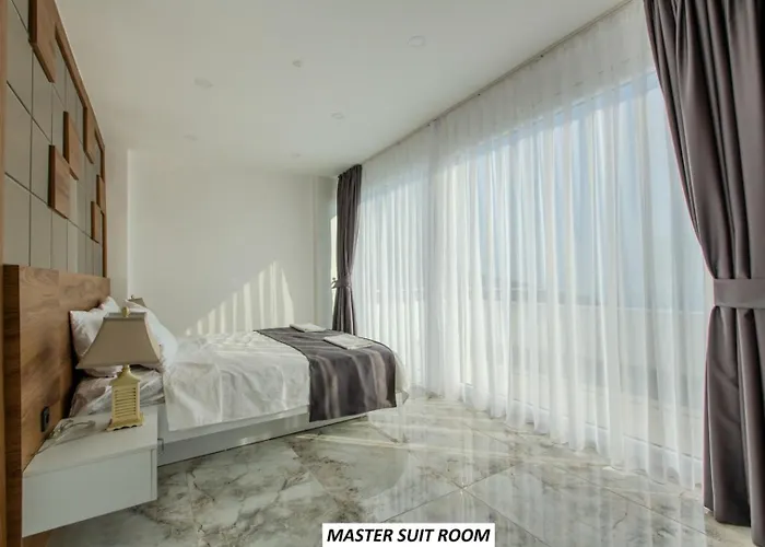 Semesterbostad Charming With A Pool *