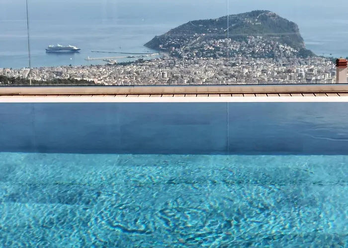 Tatil Evi Charming With A Pool Alanya