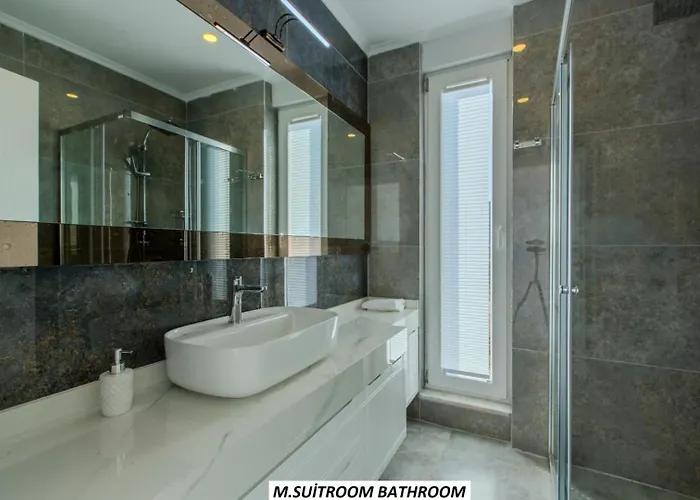 Tatil Evi Charming With A Pool