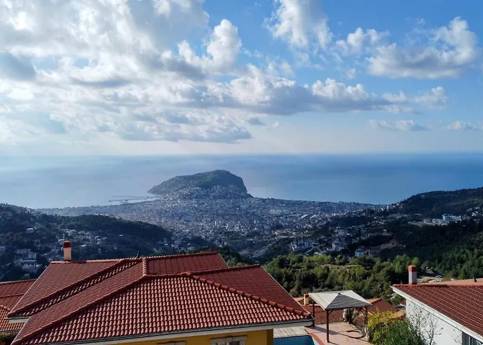 Tatil Evi Charming With A Pool Alanya