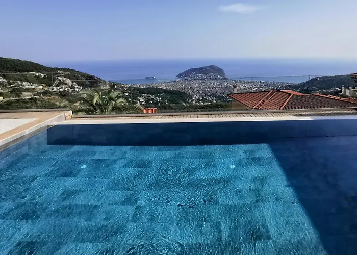 Tatil Evi Charming With A Pool