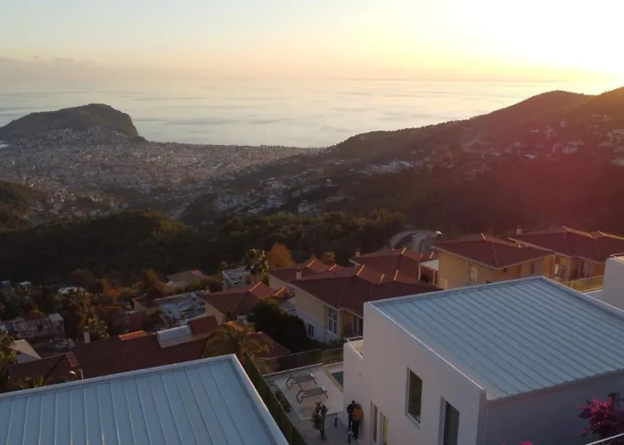 Charming With A Pool Tatil Evi
