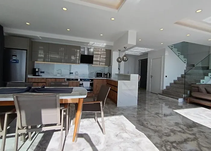 Dom wakacyjny Charming With A Pool *